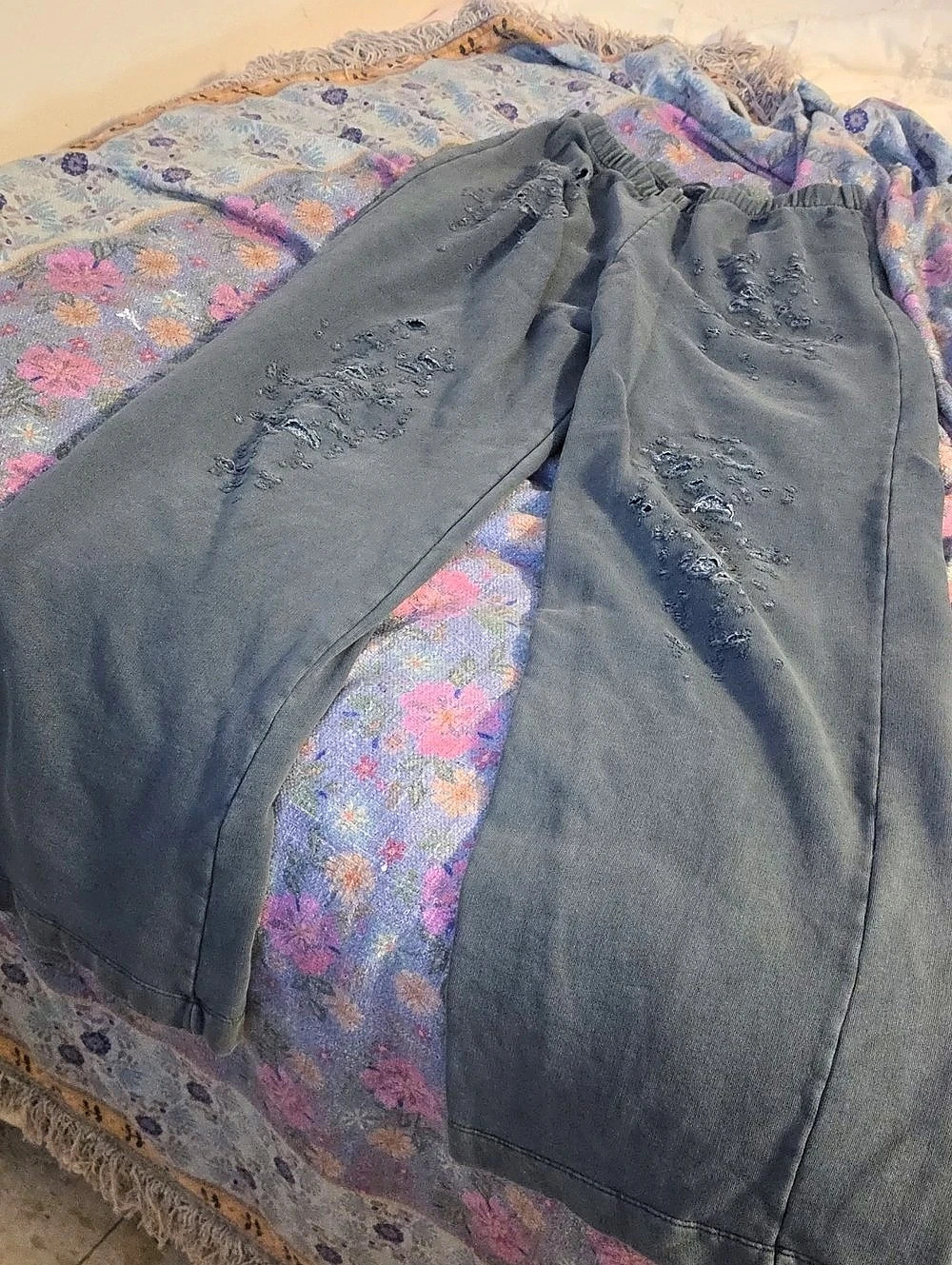 Distressed Swears Gray - Picture 2 of 6